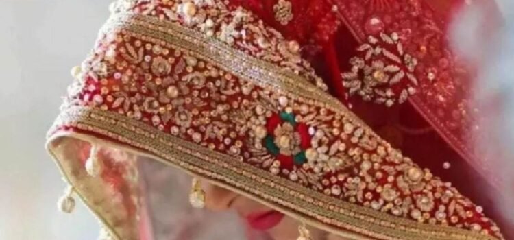 सगाई के बाद रात को ही दुल्हन से मिलने पहुंच गया मंगेतर, हुई ऐसी भूल… पड़ गए लेने के देने