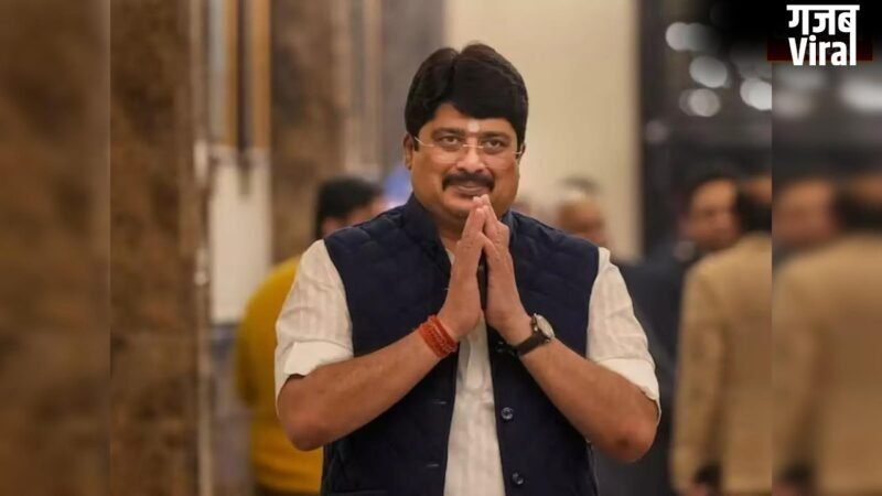 UP News: “लोग महिला प्रधान को नहीं प्रधानपति को जानते हैं”, विधानसभा में विधायक राजा भैया का बयान…