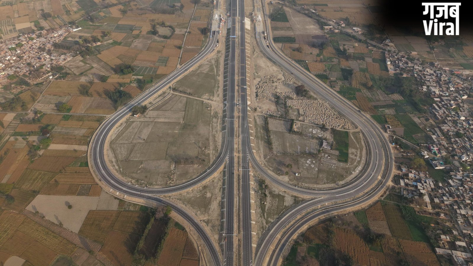 PM Modi Inagurate Ganga Expressway | मेरठ से प्रयागराज का सफर अब 6 घंटे में, अदाणी समूह ने बनाया 80% हिस्सा