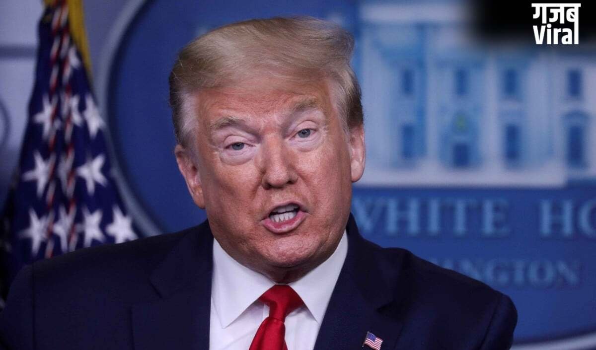 Iran US War Updates | Donald Trump की नई चाल: होर्मुज़ जलडमरूमध्य की लंबी घेराबंदी कर ईरान को आर्थिक रूप से तोड़ने की रणनीति