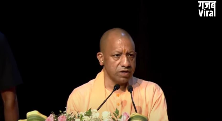 सीएम योगी ने किया कई परियोजनाओं का लोकार्पण और शिलान्यास, बोले- 2017 के बाद दंगे बंद हो गए