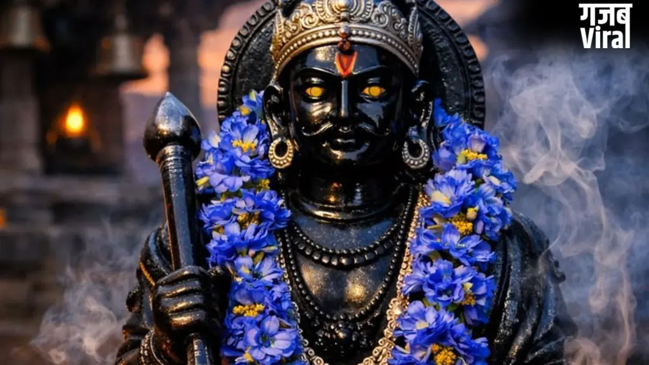 Shani Jayanti : नौकरी पर है संकट? आमदनी में आ रही हैं अडचनें? तो शनि जयंती पर चुपचाप कर लें ये काम