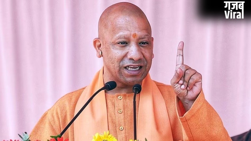 लखनऊ: 357 फार्मासिस्ट और 252 डेंटल हाइजीनिस्ट को नियुक्ति पत्र वितरण, सीएम योगी ने कहा- 2017 से पहले था भेदभाव