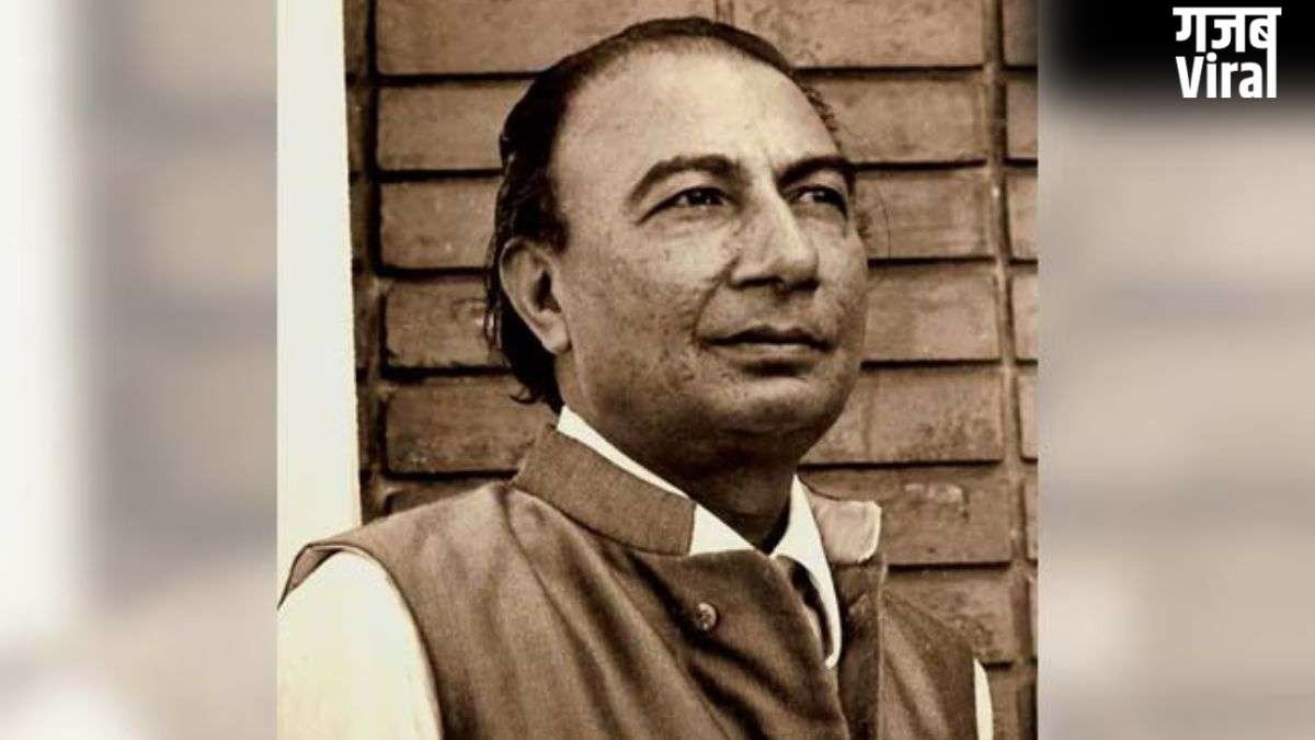 साहिर लुधियानवी शायरी: कभी ख़ुद पे कभी हालात पे रोना आया...यहां पढ़ें साहिर लुधियानवी की रूमानी शायरी​
