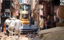 एक बार फिर दालमंडी में गरज रहा बुलडोजर, 45 घरों पर कार्रवाई; भारी पुलिस बल तैनात​