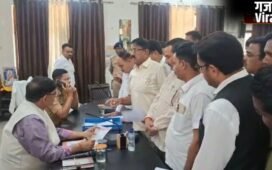 UP News: SDM अजीत प्रताप के खिलाफ वकीलों का हल्लाबोल, DM को ज्ञापन देकर भ्रष्टाचार के खिलाफ कार्रवाई की मांग…