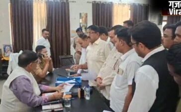 UP News: SDM अजीत प्रताप के खिलाफ वकीलों का हल्लाबोल, DM को ज्ञापन देकर भ्रष्टाचार के खिलाफ कार्रवाई की मांग…