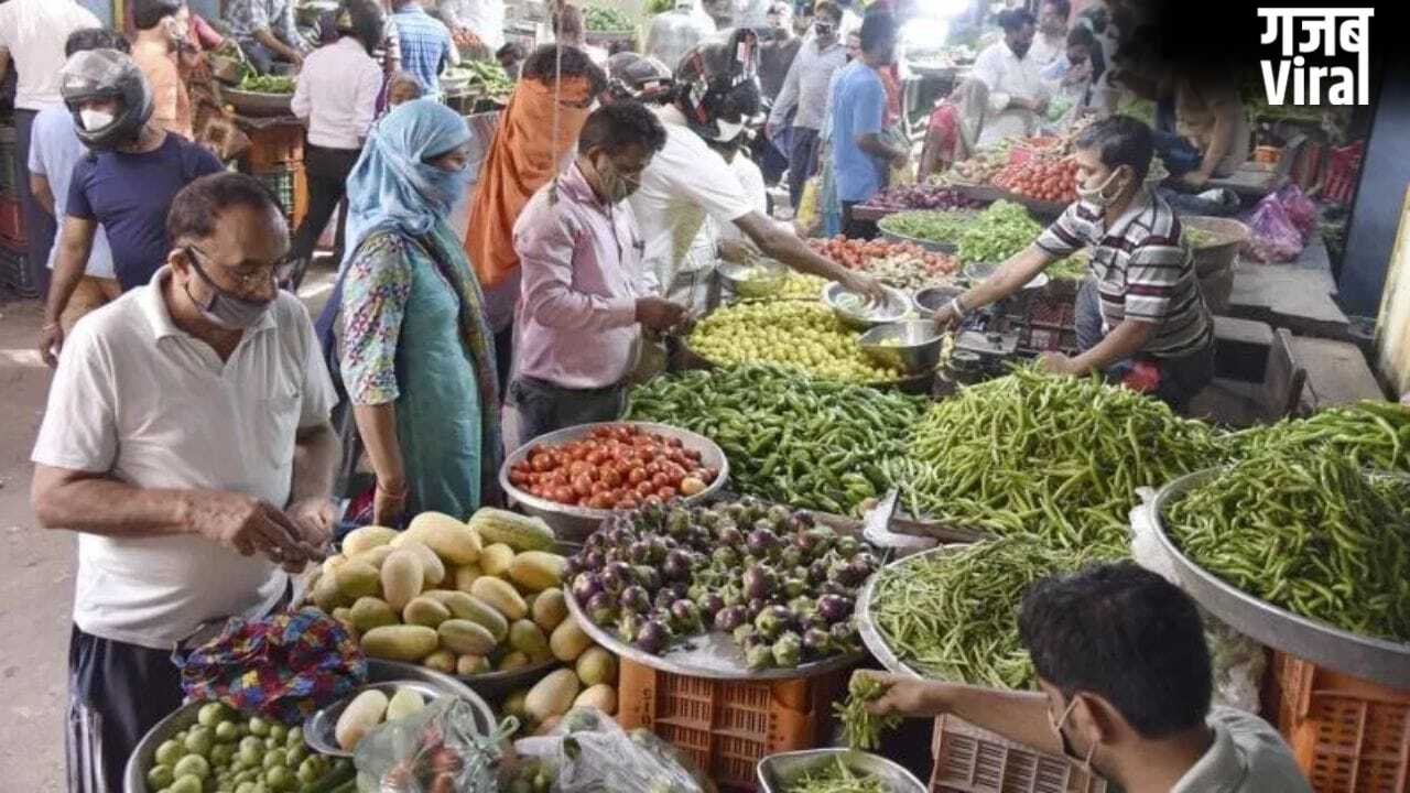 आपकी जेब पर पड़ा महंगाई का बोझ, अप्रैल में इतना महंगा हुआ खाने पीने का सामान​