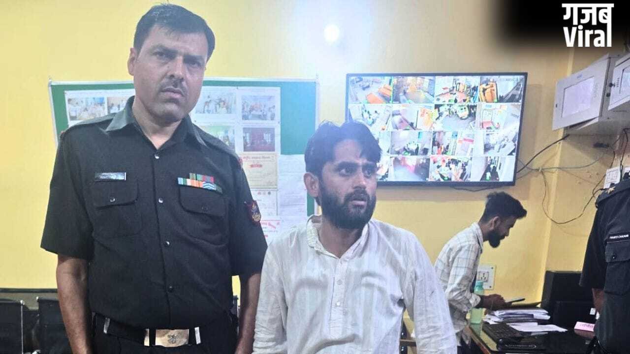 मुरादाबाद के अस्पताल में बच्चा चोरी नहीं… नवजात के कान में अजान पढ़ रहा था युवक, हंगामे के बाद पुलिस का खुलासा