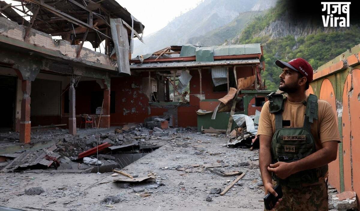 Pakistan Military Operation In Balochistan | बलूचिस्तान में पाकिस्तानी सेना की बड़ी कार्रवाई! 35 चरमपंथी ढेर, 3 'हाई-प्रोफाइल' कमांडर गिरफ्तार​