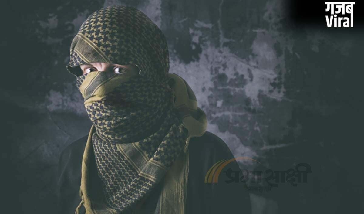 Prabhasakshi NewsRoom: अपने बिल से जैसे ही बाहर आया Terrorist Abu Bilal al Minuki, Nigeria में पहले से मौजूद थे अमेरिकी सैनिकों ने उसे उड़ा डाला​