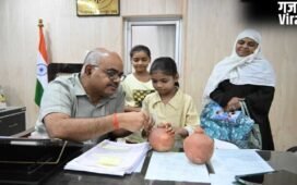 ​मासूम की गुल्लक पर पड़ा ‘डाका’, सिसकती बच्ची की कहानी सुन पसीजा कानपुर DM का दिल