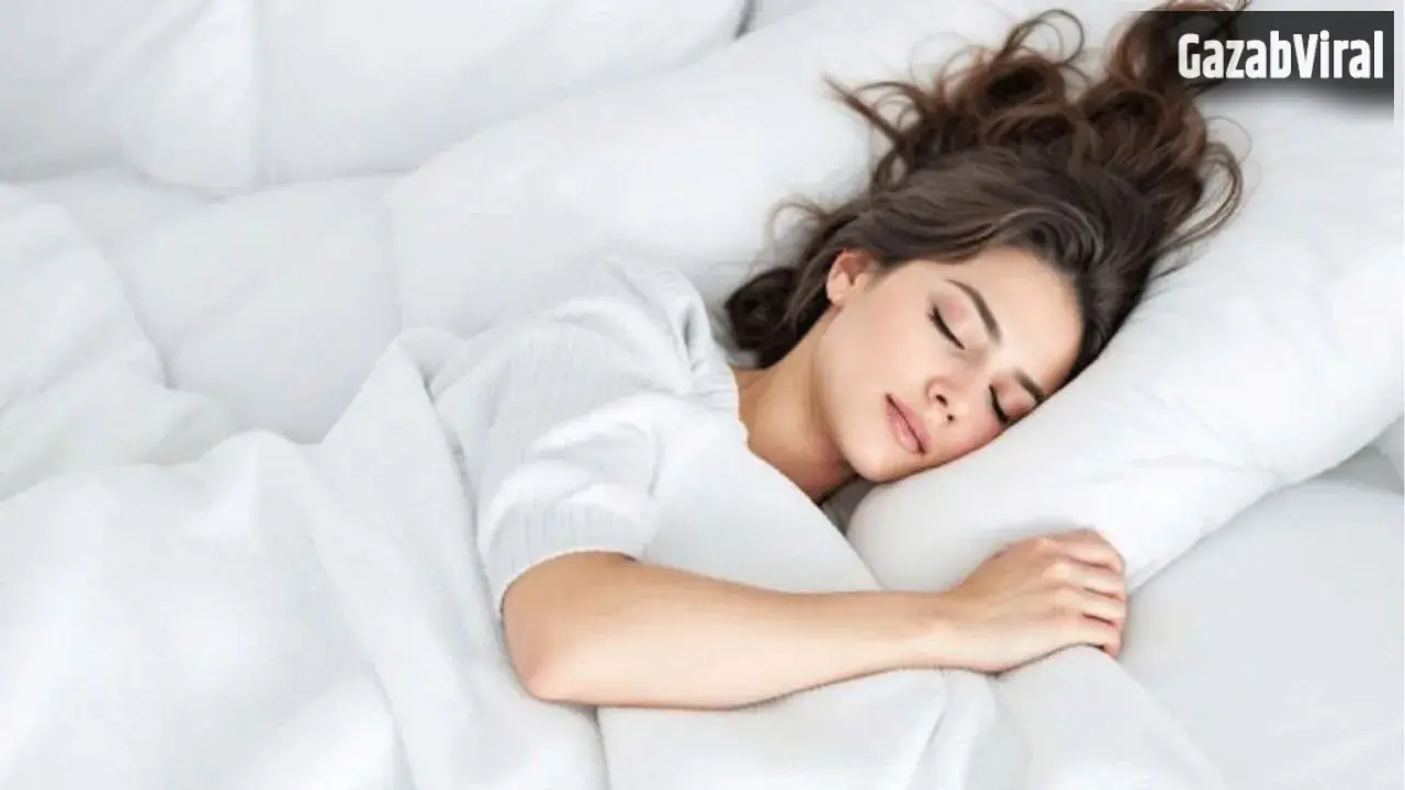 Excessive Sleep: क्या आपको भी आती है जरूरत से ज्यादा नींद? नजरअंदाज करना पड़ सकता है महंगा