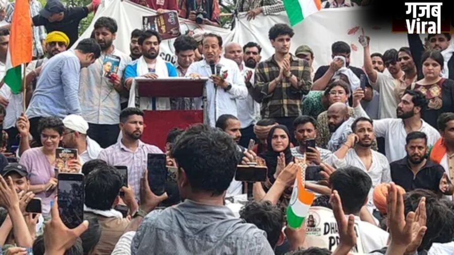जंतर-मंतर पहुंचे सोनम वांगचुक, प्रदर्शन की अनुमति के लिए सरकार को कहा धन्यवाद, युवाओं से बोले- ‘नेताओं के बच्चे भी पढ़ें सरकारी स्कूल में’