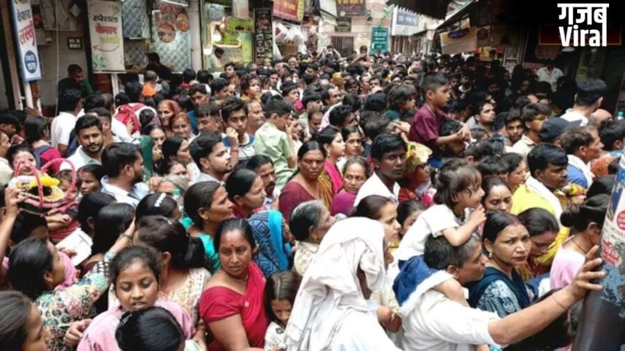 Mathura News: बांकेबिहारी मंदिर में उमड़ी भारी भीड़ और भीषण गर्मी बनी काल, मध्य प्रदेश के श्रद्धालु की मौत…