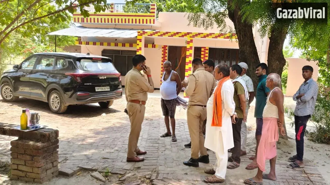 Robbery In Prayagraj: प्रयागराज में बेखौफ बदमाशों का तांडव; तीन घरों में लाखों की डकैती, फायरिंग कर फैलाई दहशत​