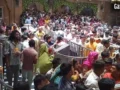 Ganga Dussehra 2026: गंगा दशहरा पर वृंदावन में उमड़ा आस्था का सैलाब, यमुना घाटों पर श्रद्धालुओं की भारी भीड़