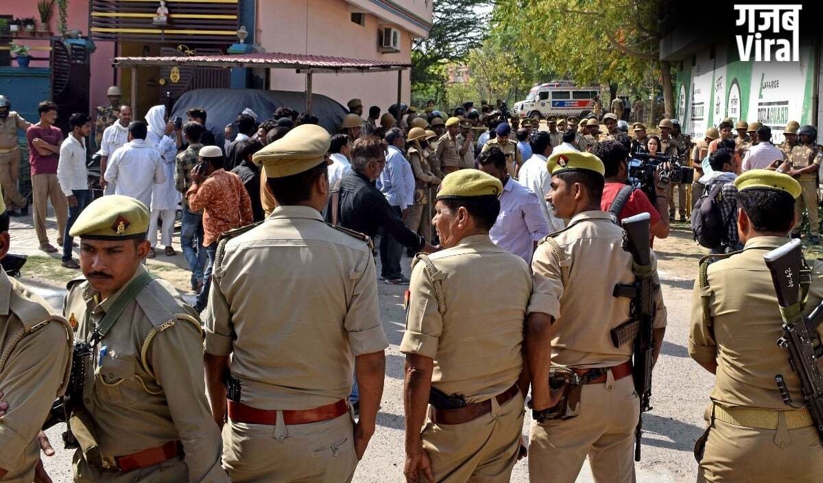 मथुरा में खूनी खेल: पत्नी से विवाद के बाद पति ने तमंचे से उड़ाया सिर, फिर खुद को भी गोली मारकर दी जान​