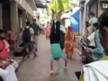 Barsana: 13 वर्षीय आराध्य ने हाथों के बल पूरी की बरसाना की 7 किलोमीटर परिक्रमा, दादी को दी अनूठी श्रद्धांजलि​