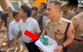 संभल में मस्जिद पर बुलडोजर एक्शन के दौरान मिले 'आई लव मोहम्मद' के पोस्टर और आपत्तिजनक सामग्री, FIR दर्ज
