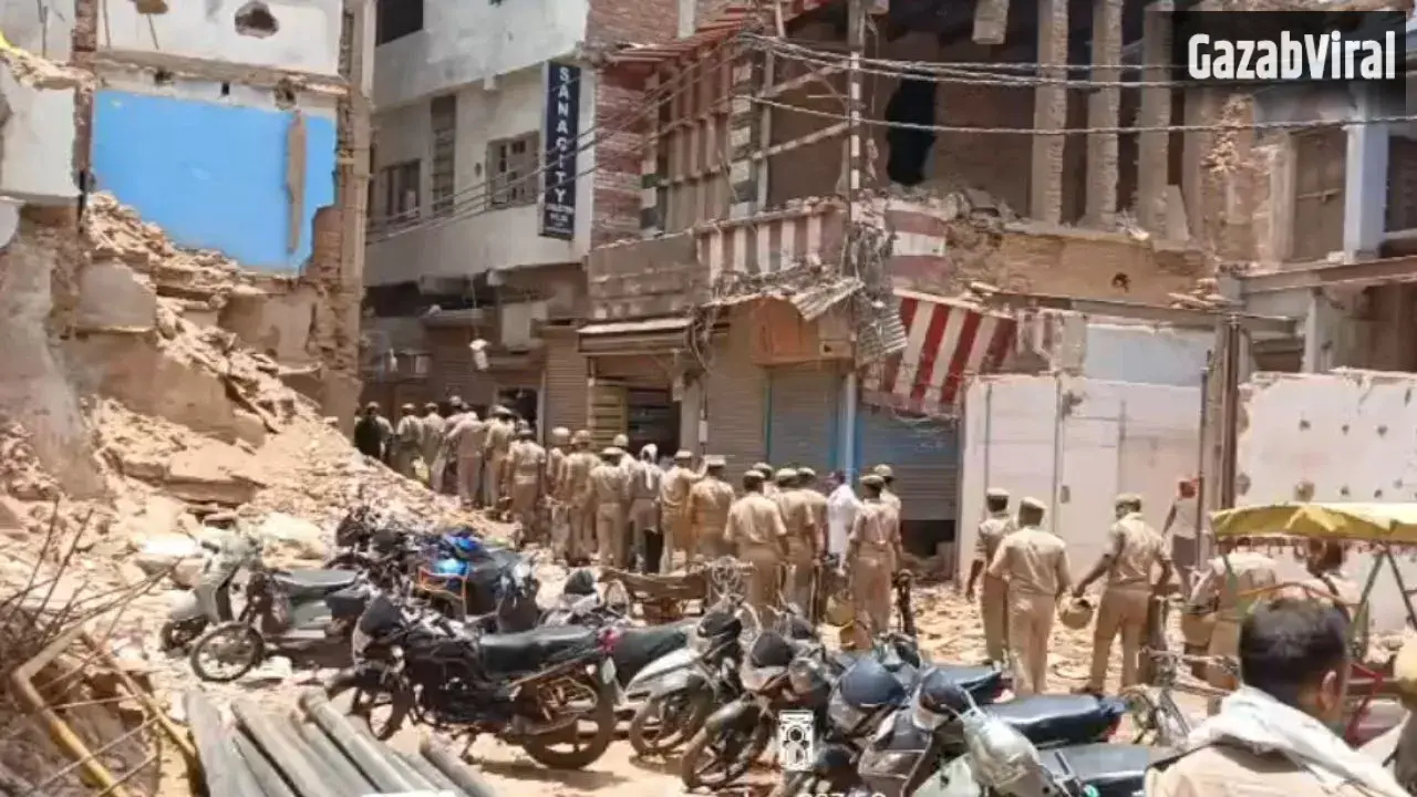 दालमंडी में 6 मस्जिदों की फाइनल नापी, सड़क चौड़ीकरण को लेकर बढ़ी हलचल; मुहर्रम बाद कार्रवाई की अटकलें