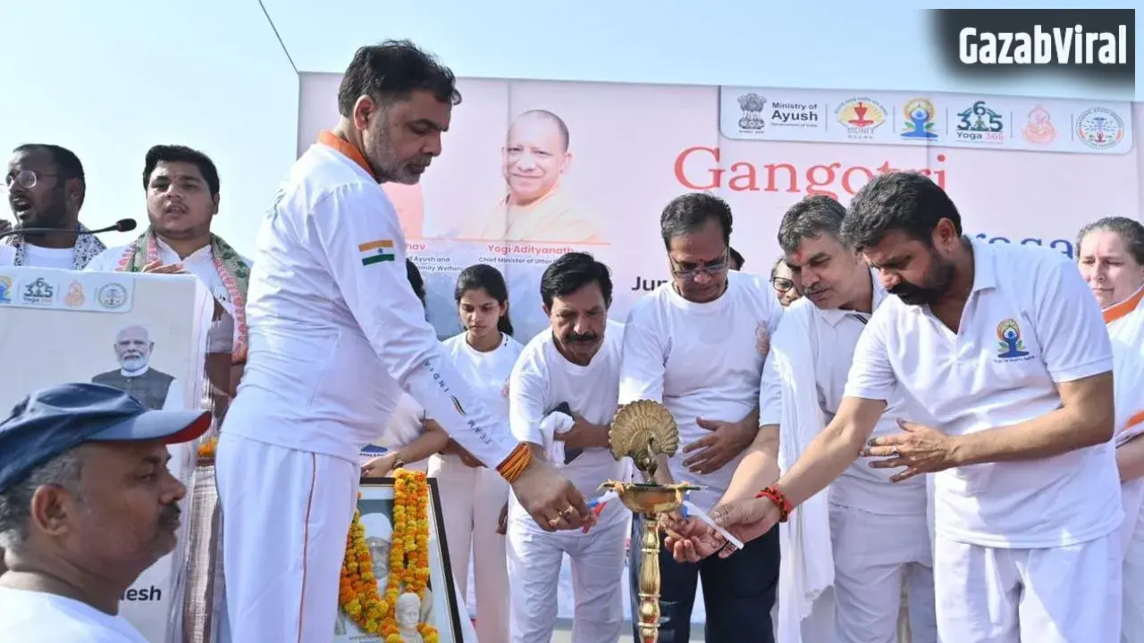 International Yoga Day 2026: ‘गंगोत्री से गंगासागर’ योग यात्रा का वाराणसी के रविदास घाट पर भव्य आयोजन