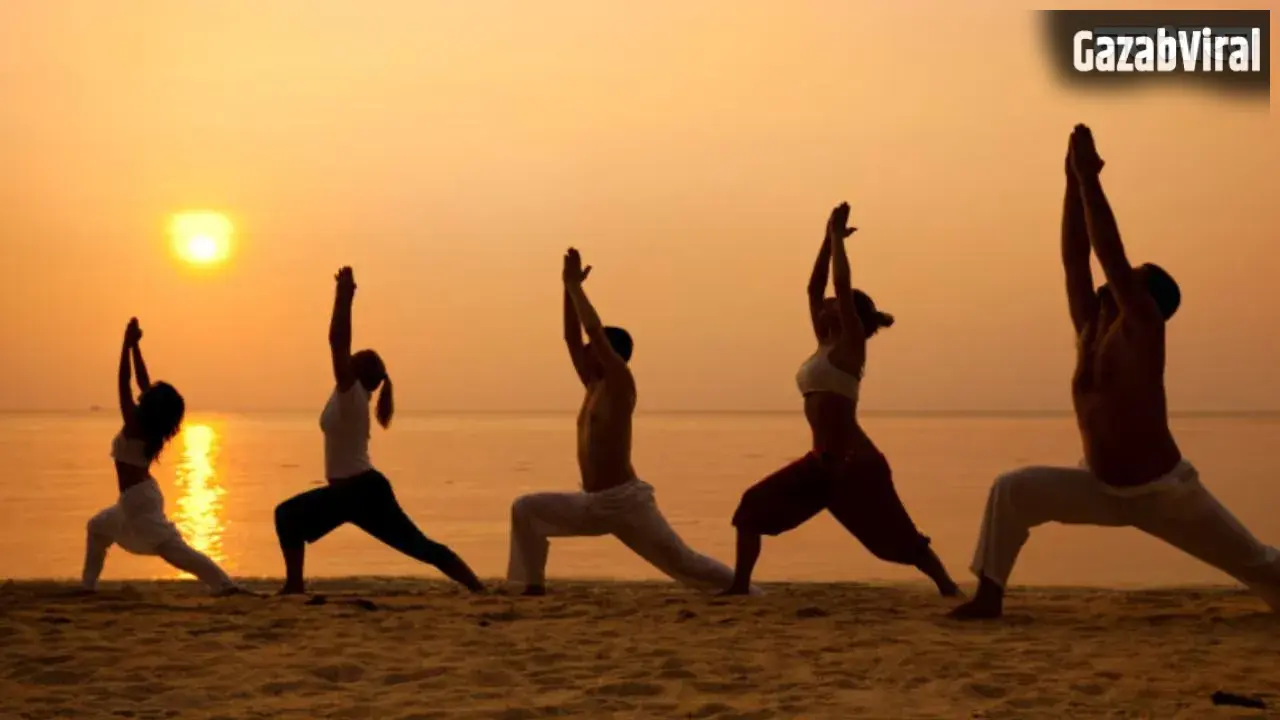 Yoga Economy: योग इकोनॉमी का कारोबार 12 लाख करोड़ के पार, दुनिया भर में योग का बिजनेस बढ़ा​