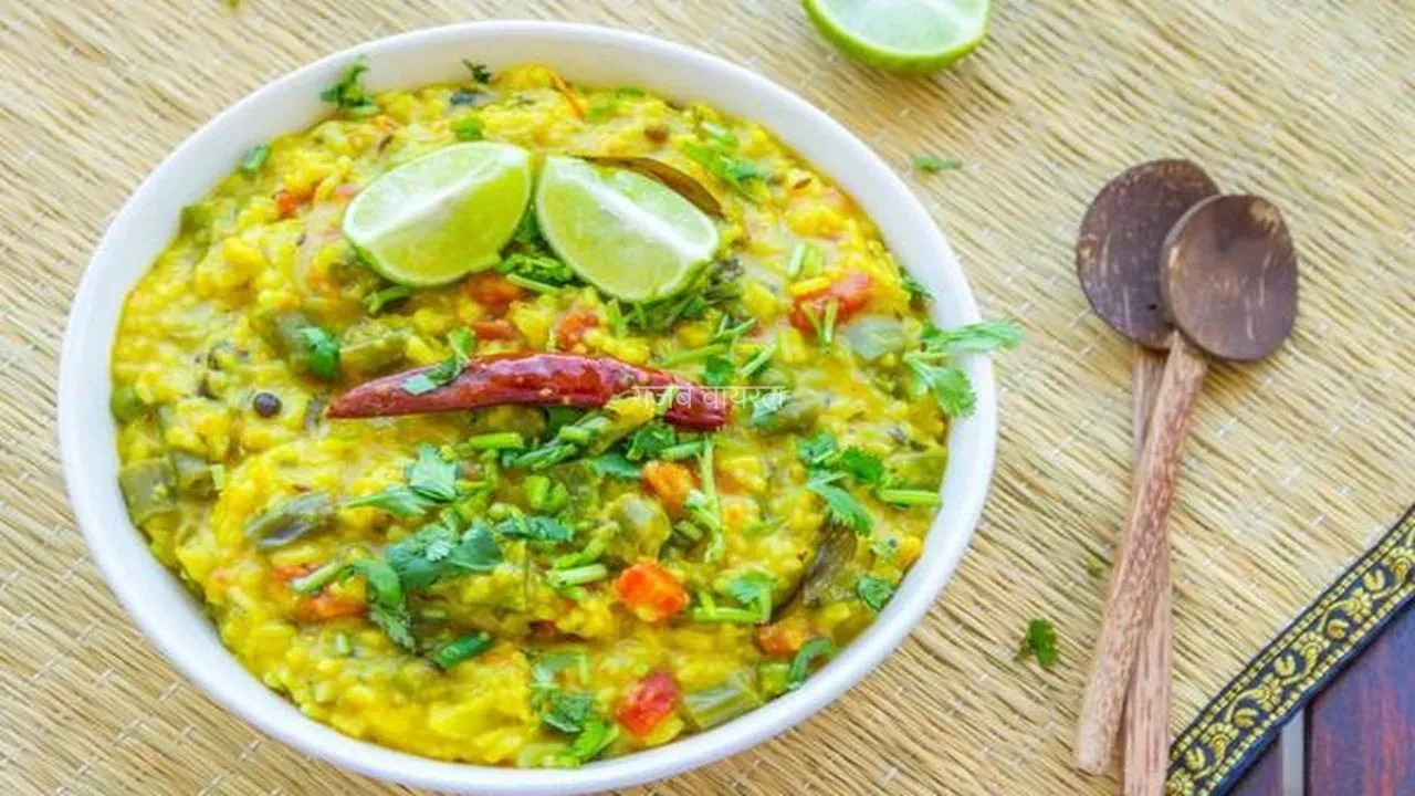 Khichdi Recipe: सेहत से भरपूर खिचड़ी को बनाएं स्वाद का खजाना, जानें इसे बनाने का सटीक माप​