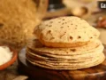 Roti Intake: दिनभर में कितनी रोटियां खाना है सही? इससे ज्यादा खा रहे हैं तो आज ही बदलें अपनी आदत