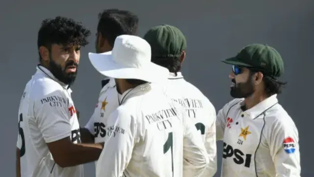 WI vs PAK: गेंदबाजों ने कराई पाकिस्तान की वापसी, वेस्टइंडीज पर मंडराया हार का संकट​