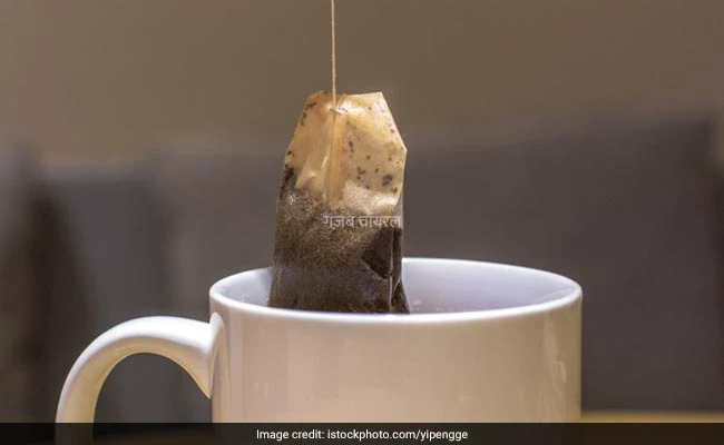 बची हुई चाय पत्ती को डस्टबिन में फेंकने की गलती न करें! इन 5 तरीकों से करें इस्तेमाल, बचेंगे खूब पैसे