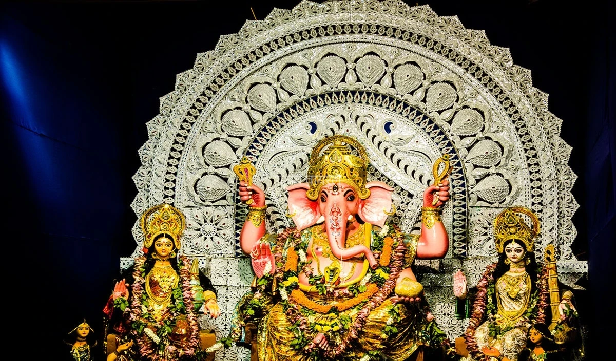 Career और Job में आ रही बाधाओं को दूर करेगा यह Ganesh Strotam, जानें पूजा की सही विधि और लाभ​