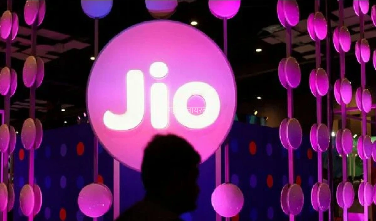 रिलायंस जियो का बड़ा धमाका, Jio Prime Membership से एक साल के लिए लॉक होंगे Tariff Plans और रिचार्ज रेट​