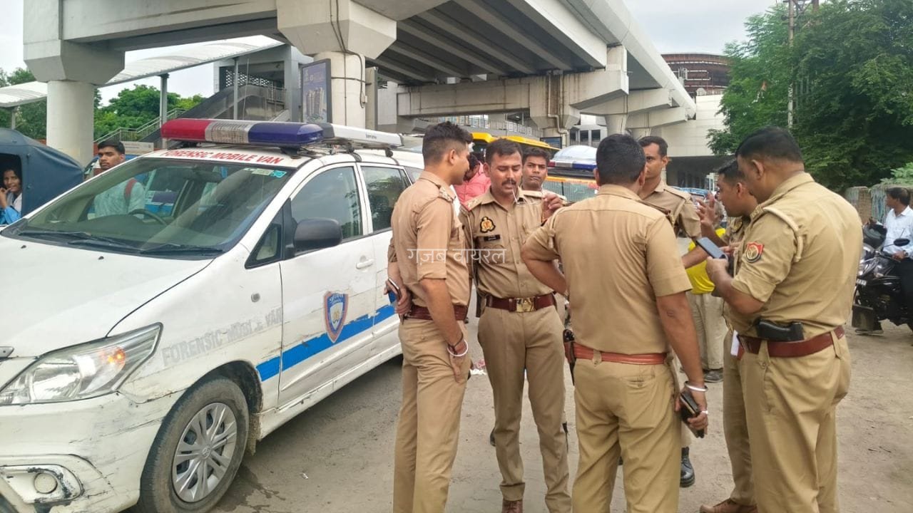 UP: कानपुर में बंद कार के अंदर शव मिलने से सनसनी… जांच में जुटी पुलिस