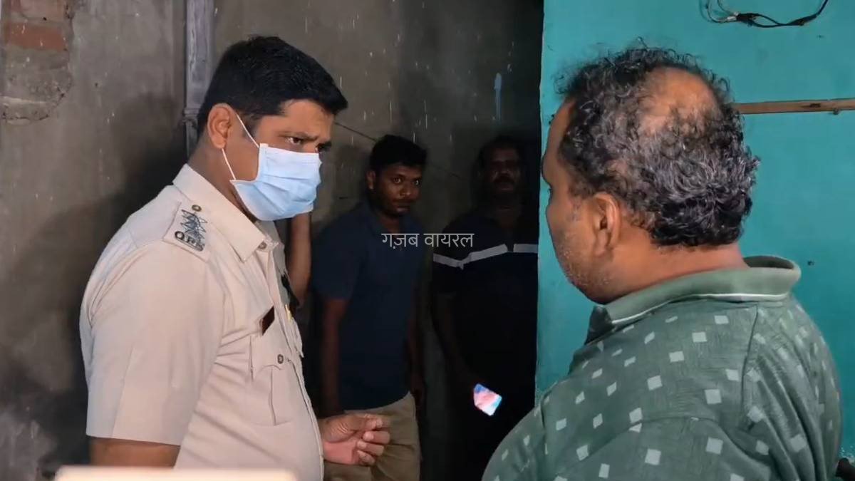 किचन के स्लैब के नीचे से आ रही थी बदबू, तोड़ने पर मिला महिला का शव​​​