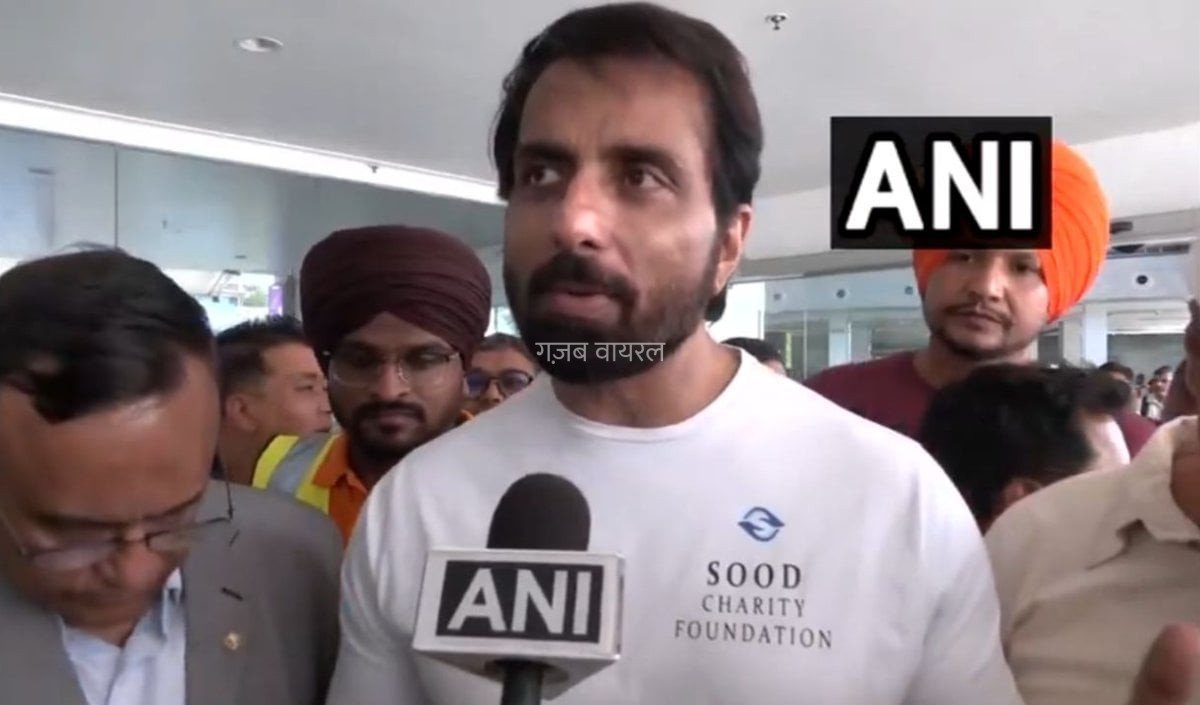 Nepal Floods पीड़ितों की मदद के लिए पहुंचे Sonu Sood, भारत से लेकर गए राहत सामग्री​