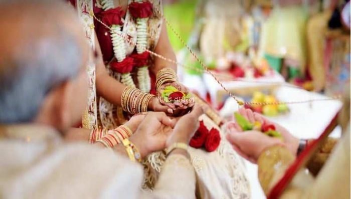 दहेज लेने से दूल्हे ने कर दिया माना, लेकिन नहीं माने ससुरालवाले और दिया इतना महंगा तोहफा​​​
